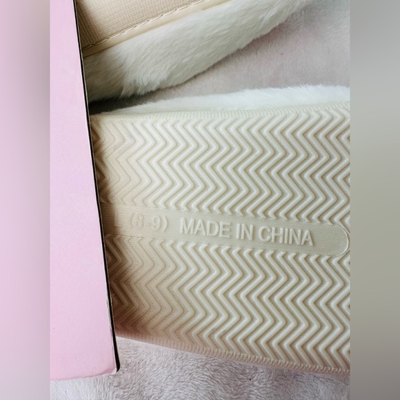 Luna Mellow Luxe Cherry Embroidered White Slippers Size Large or 8-9 - Picture 4 of 7